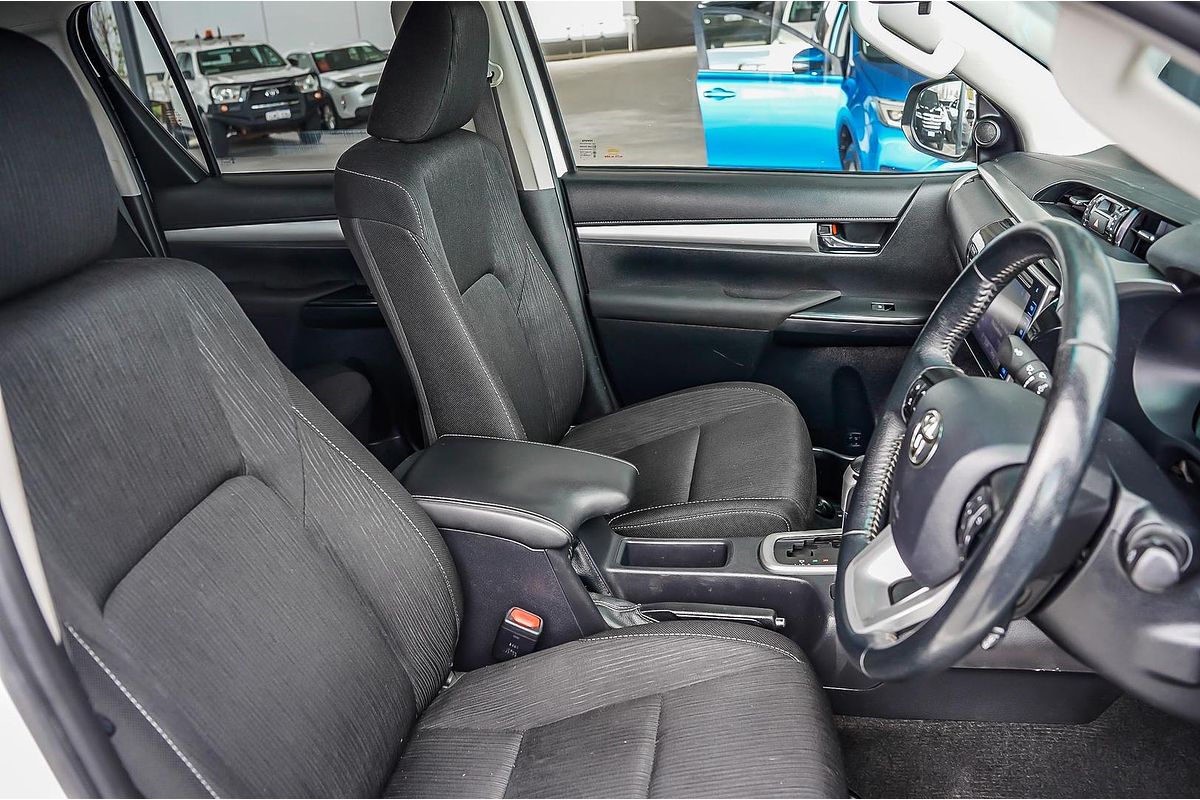 2020 Toyota Hilux SR5 GUN126R 4X4
