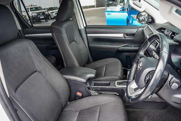 2020 Toyota Hilux SR5 GUN126R 4X4