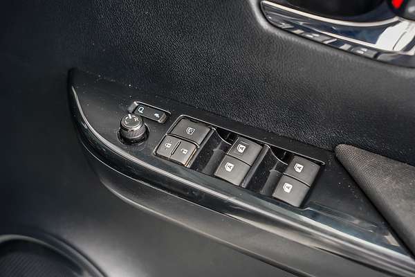 2020 Toyota Hilux SR5 GUN126R 4X4