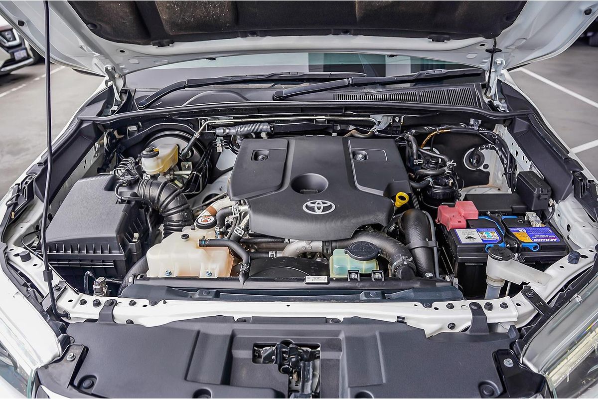 2020 Toyota Hilux SR5 GUN126R 4X4