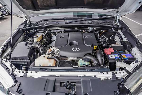 2020 Toyota Hilux SR5 GUN126R 4X4