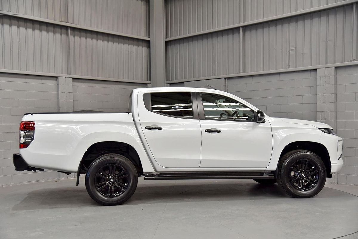 2022 Mitsubishi Triton GSR MR 4X4