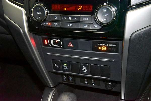 2022 Mitsubishi Triton GSR MR 4X4