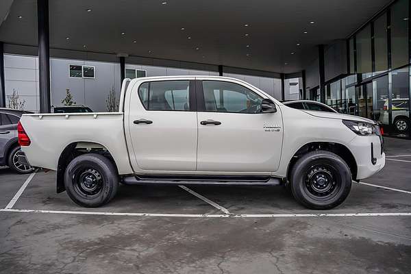 2021 Toyota Hilux SR GUN126R 4X4