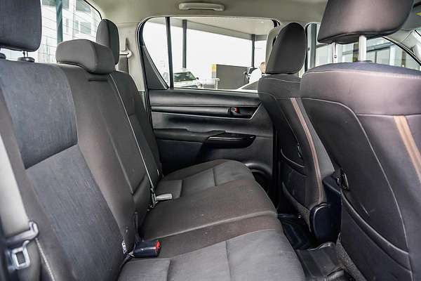 2021 Toyota Hilux SR GUN126R 4X4