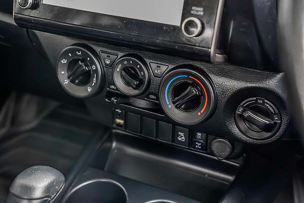 2021 Toyota Hilux SR GUN126R 4X4