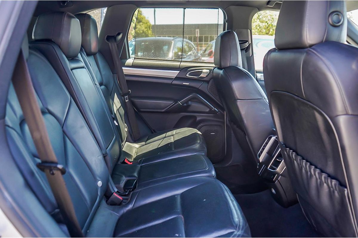 2010 Porsche Cayenne S Hybrid 92A