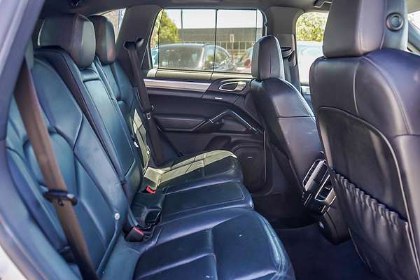 2010 Porsche Cayenne S Hybrid 92A