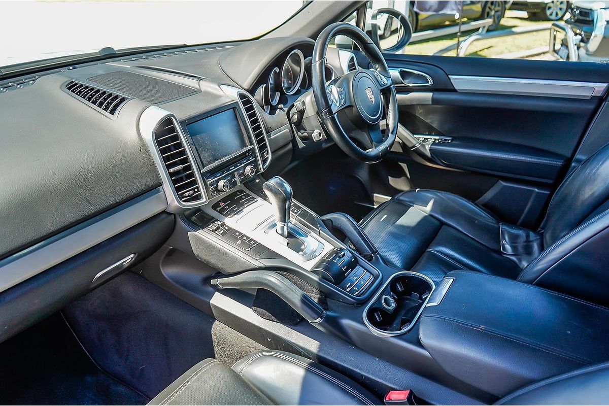 2010 Porsche Cayenne S Hybrid 92A