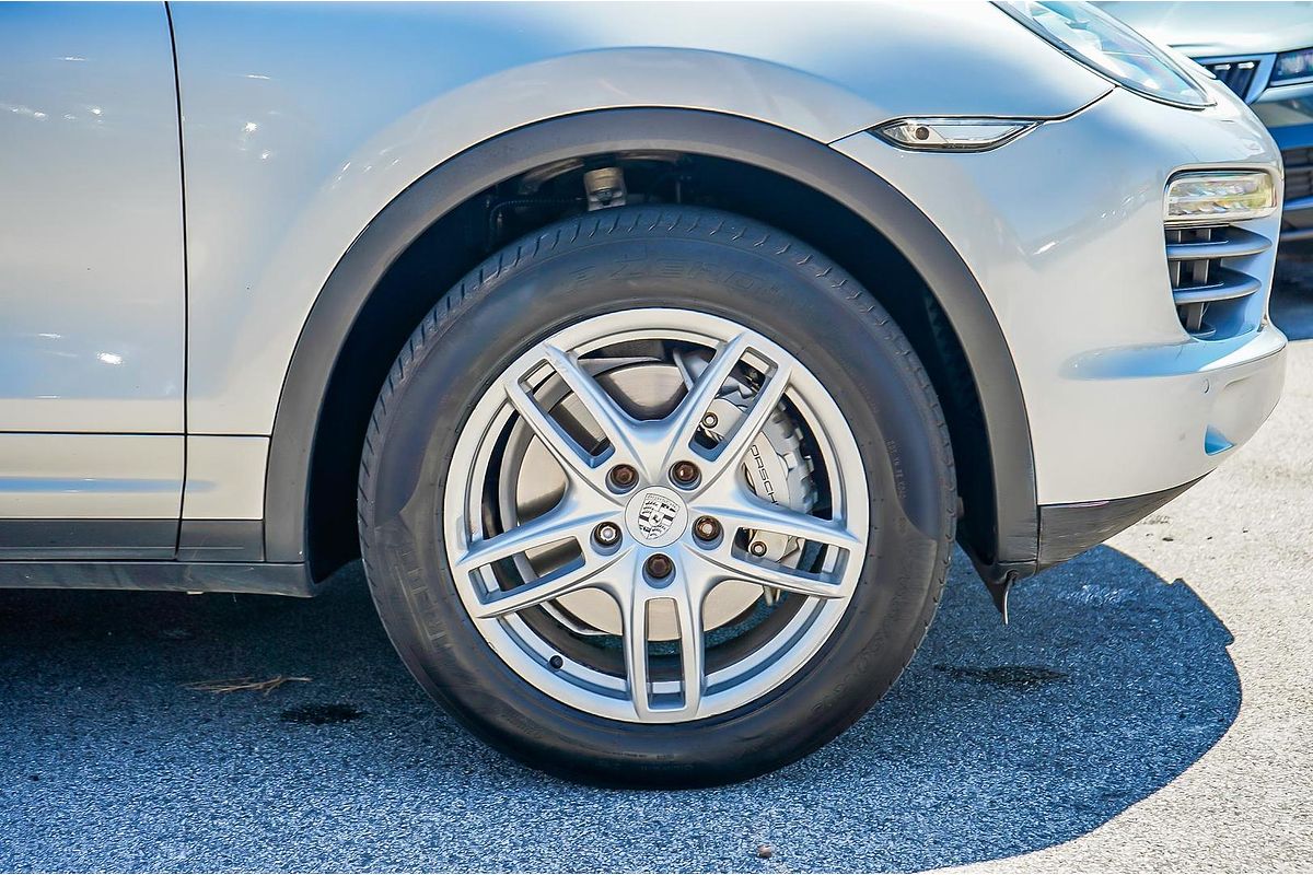 2010 Porsche Cayenne S Hybrid 92A