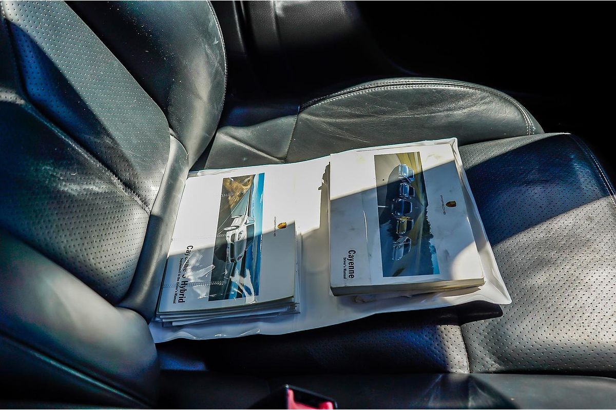 2010 Porsche Cayenne S Hybrid 92A