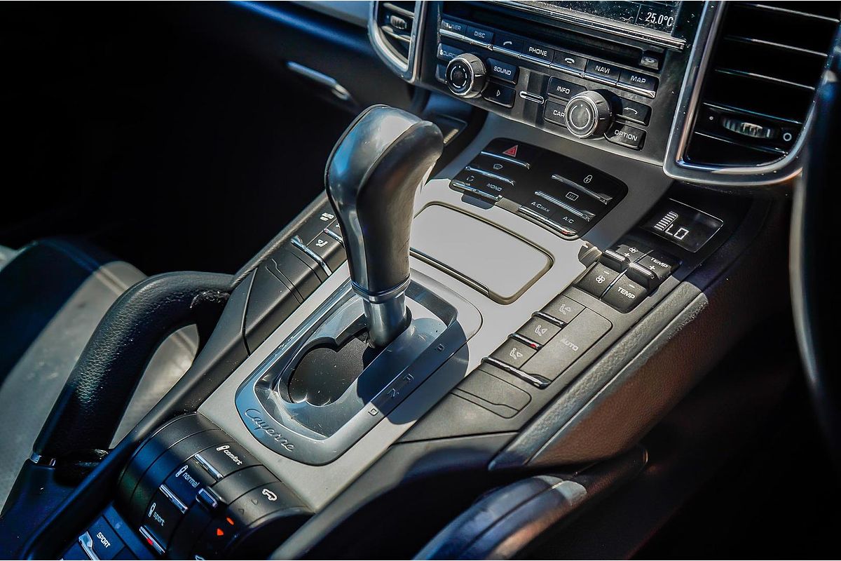 2010 Porsche Cayenne S Hybrid 92A