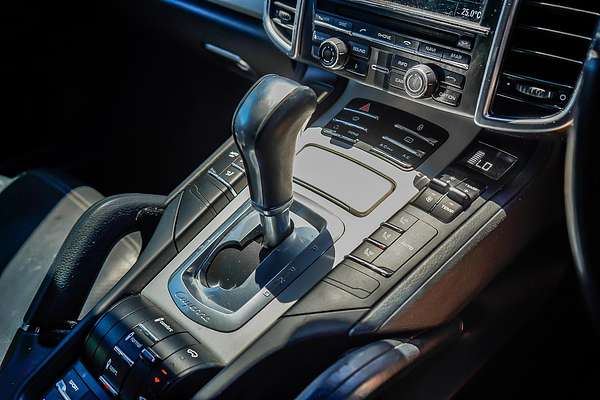 2010 Porsche Cayenne S Hybrid 92A