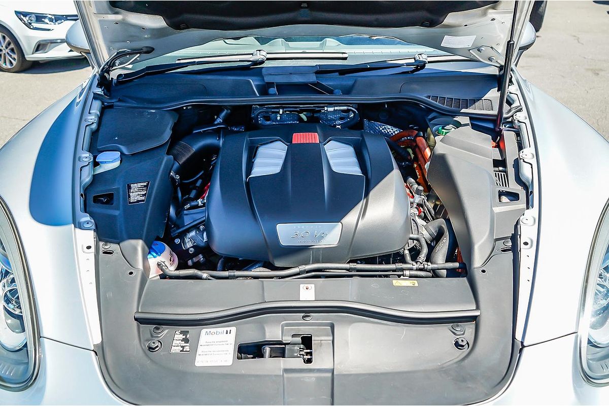 2010 Porsche Cayenne S Hybrid 92A