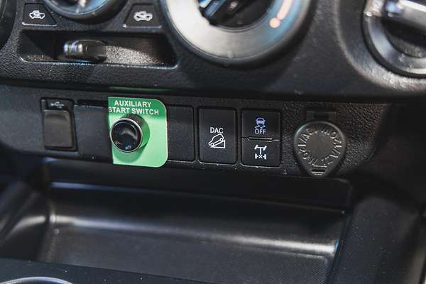 2021 Toyota Hilux SR GUN126R 4X4
