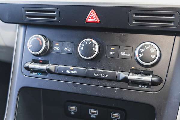 2022 Kia Carnival S KA4