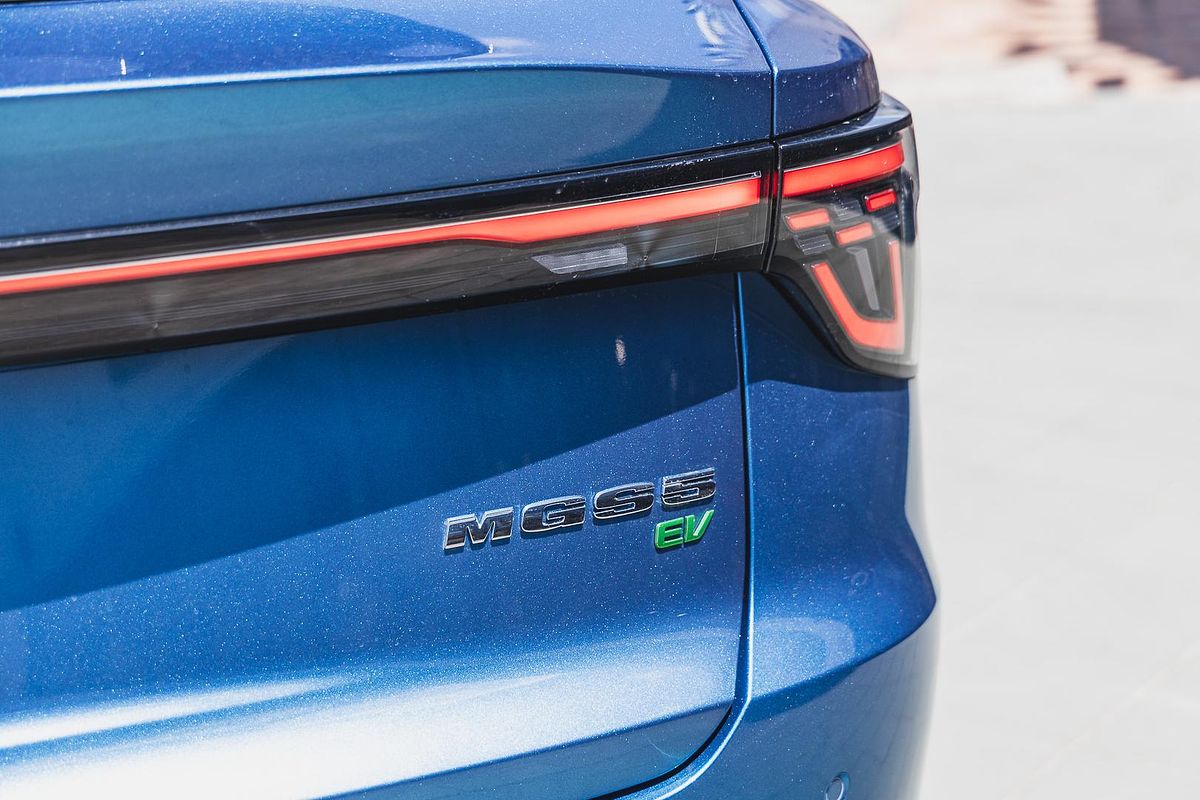 2025 MG MGS5 EV Essence 49 ZS3EM