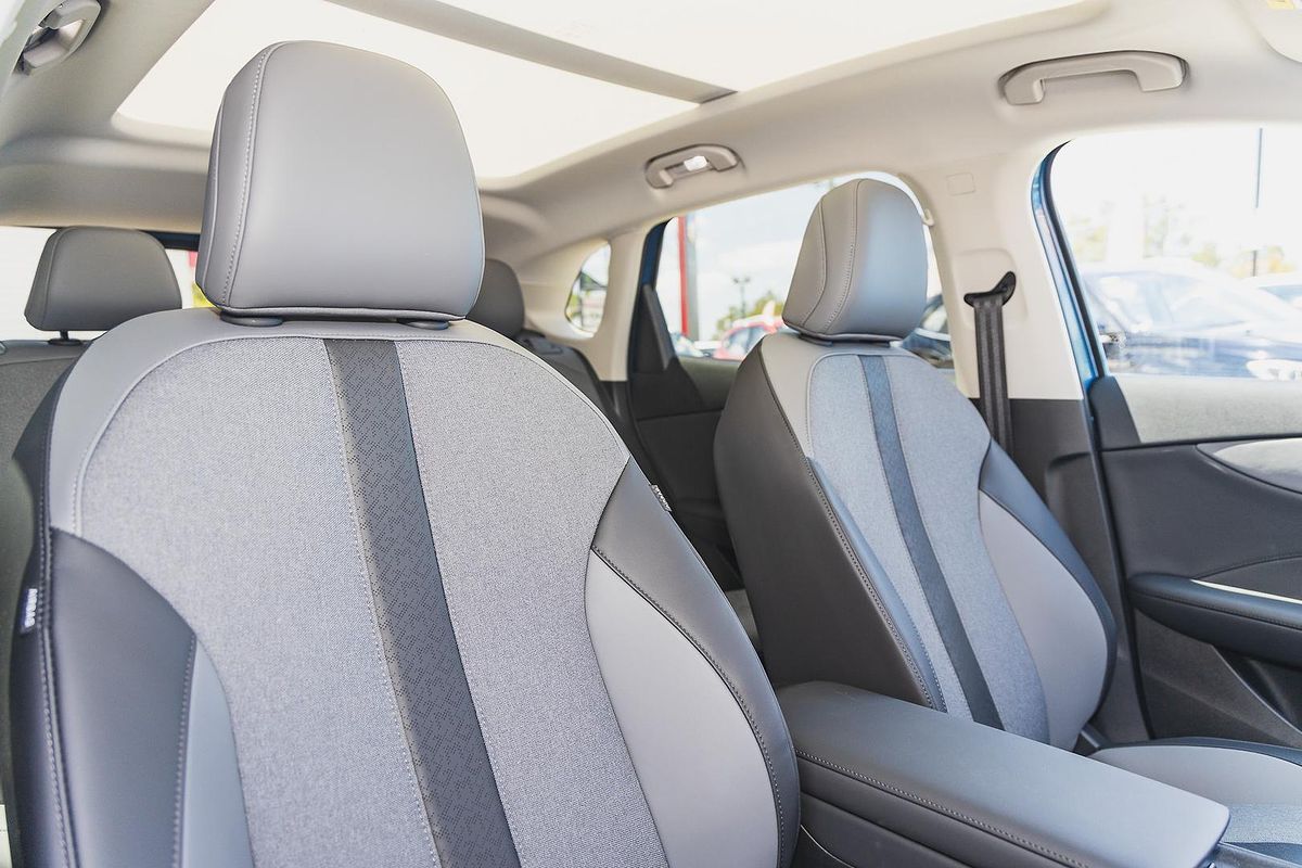 2025 MG MGS5 EV Essence 49 ZS3EM