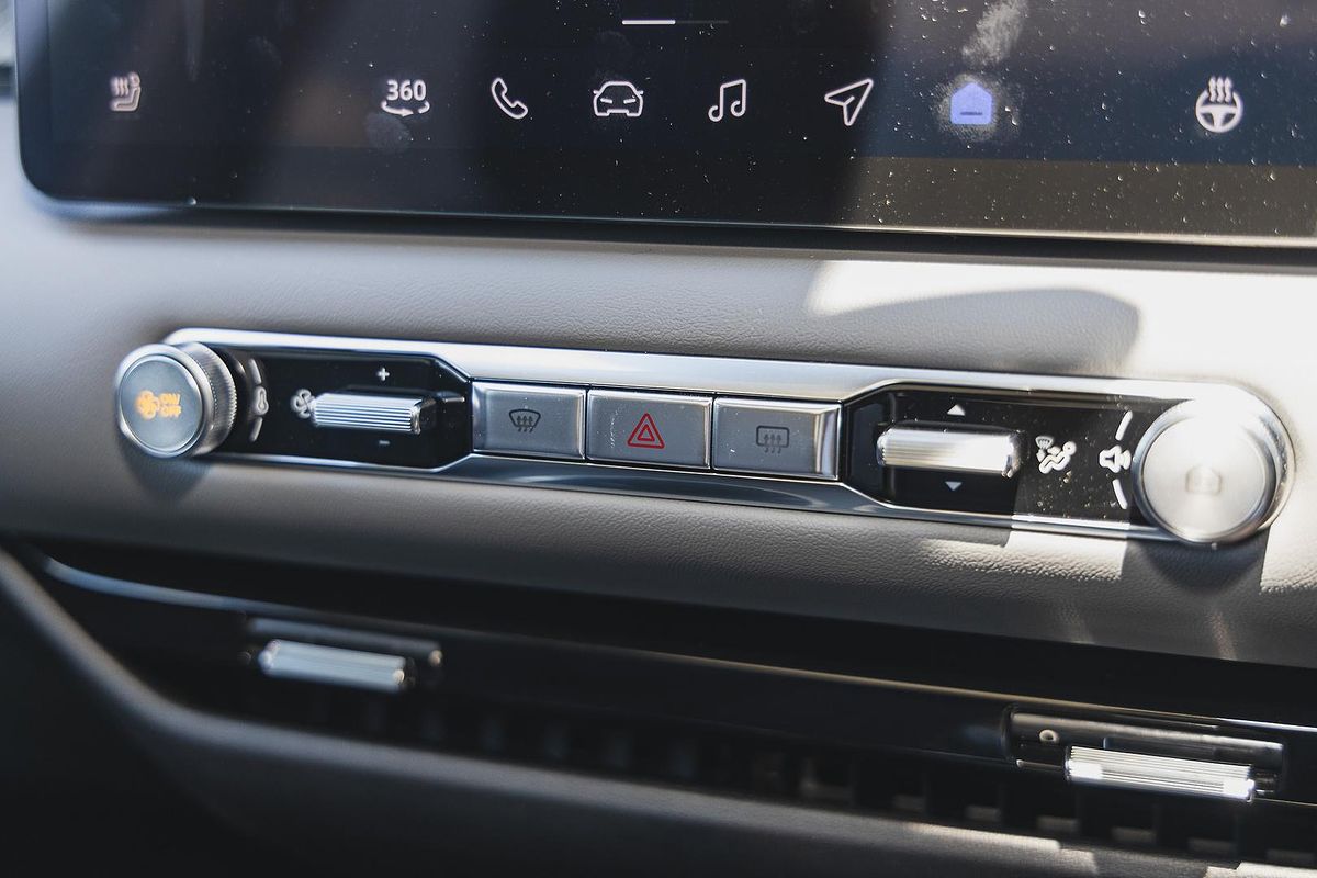 2025 MG MGS5 EV Essence 49 ZS3EM