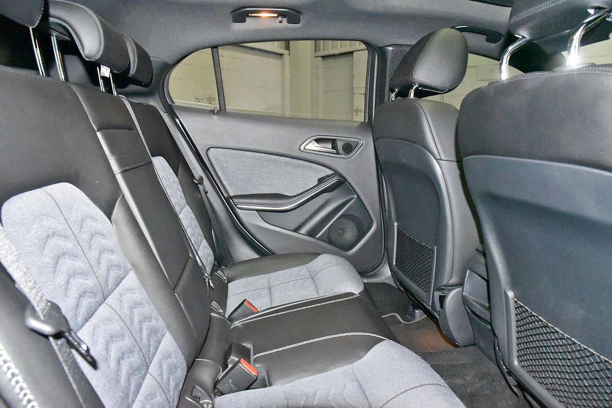 2019 Mercedes-Benz GLA-Class GLA180 X156