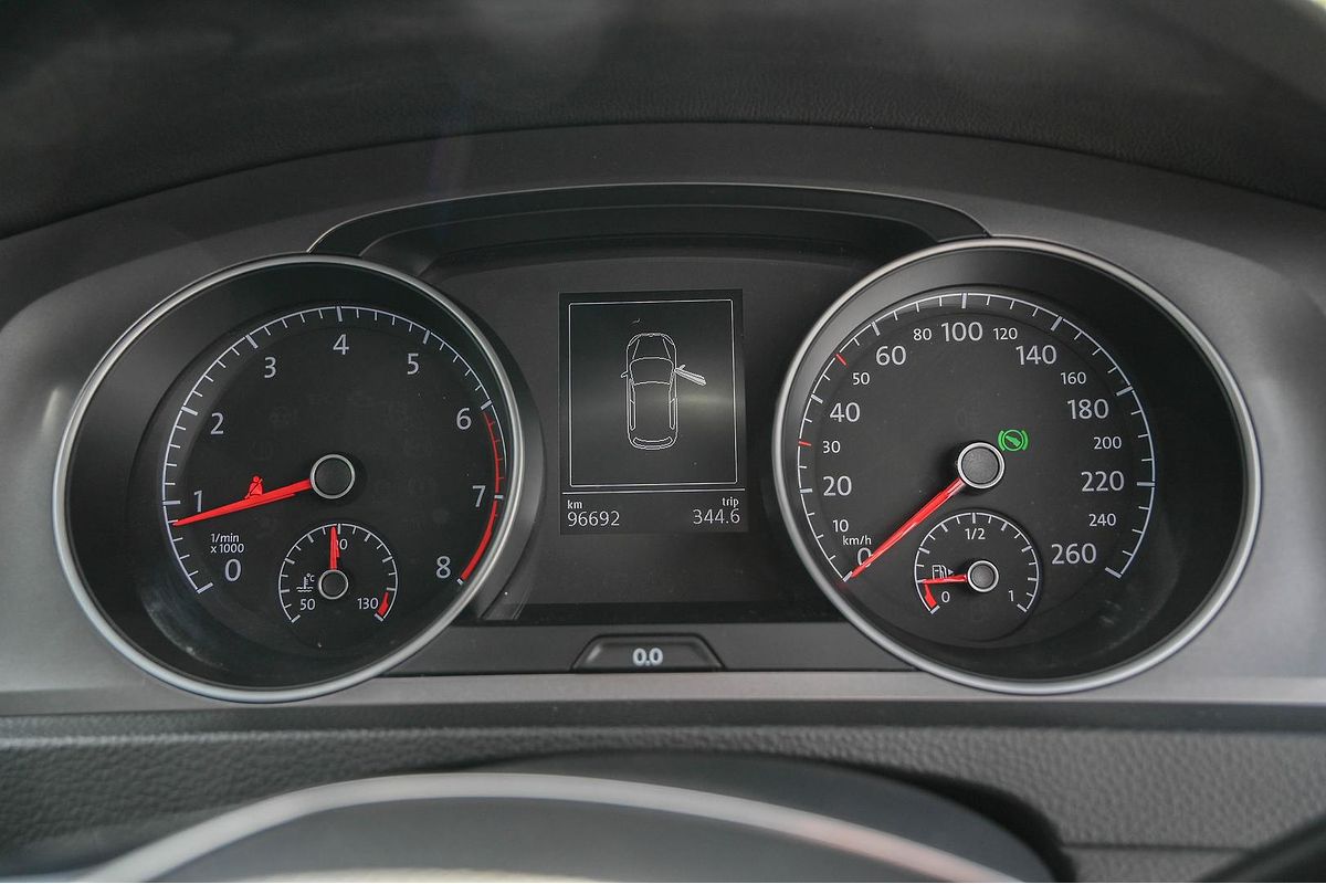 2017 Volkswagen Golf 92TSI Trendline 7