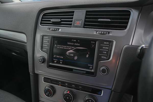 2017 Volkswagen Golf 92TSI Trendline 7