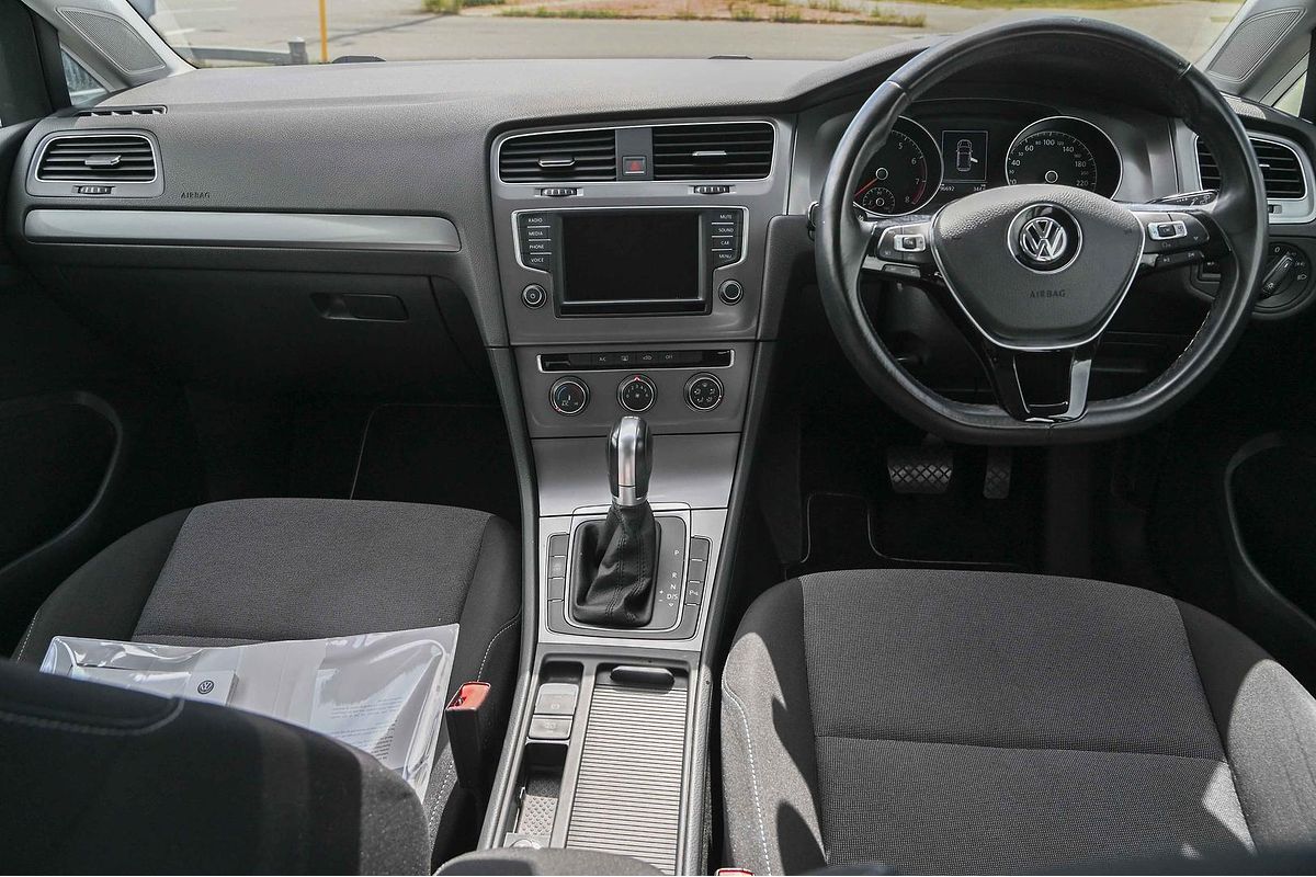 2017 Volkswagen Golf 92TSI Trendline 7