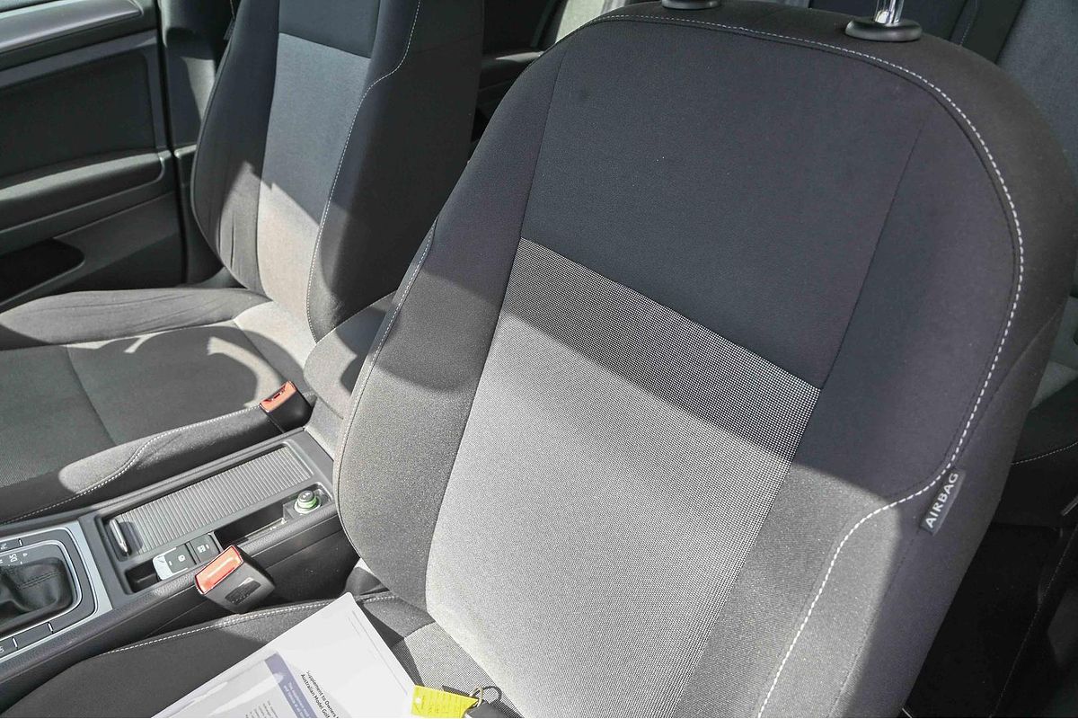 2017 Volkswagen Golf 92TSI Trendline 7