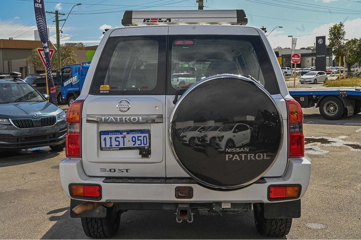 2011 Nissan Patrol ST GU 7