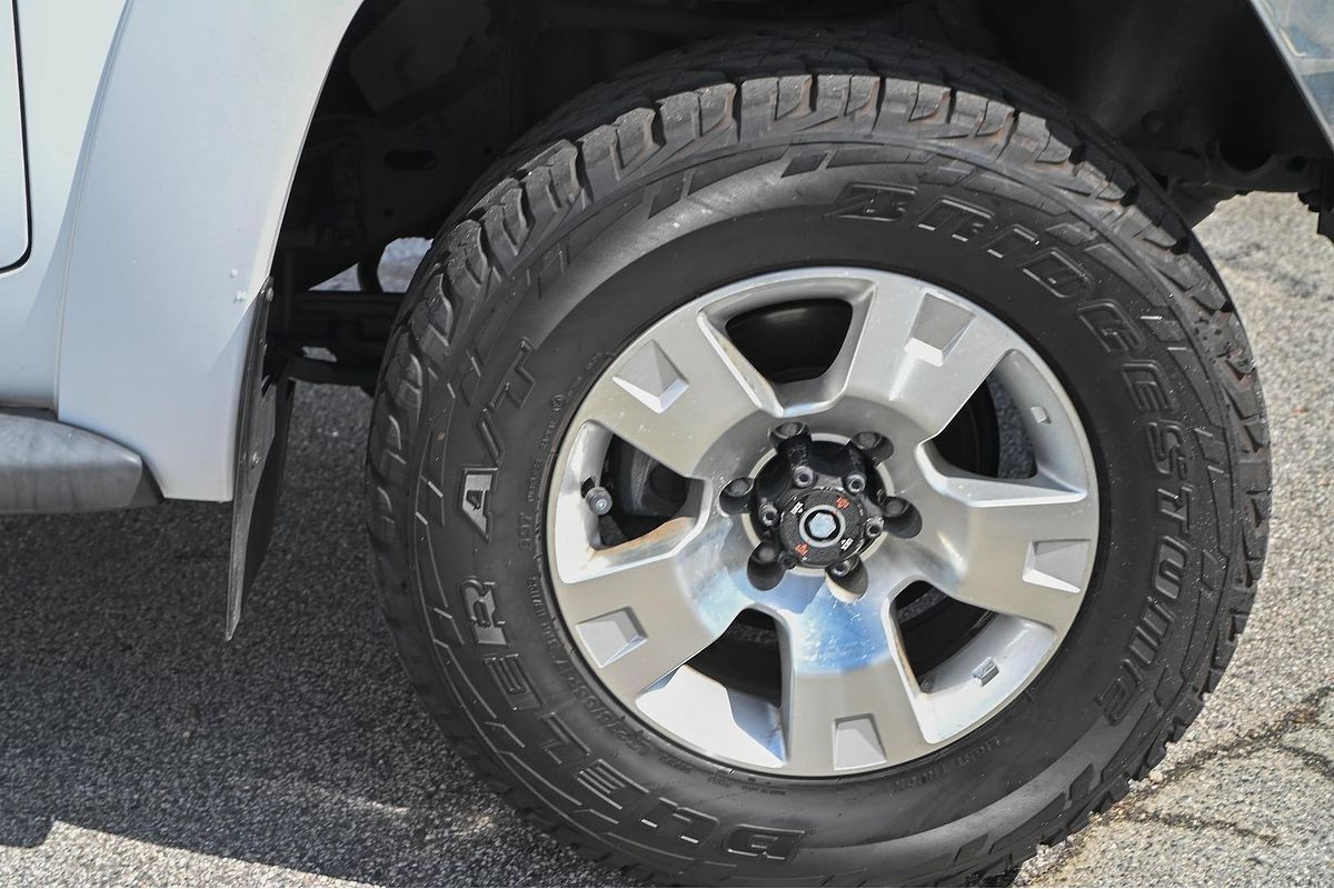 2011 Nissan Patrol ST GU 7