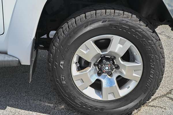 2011 Nissan Patrol ST GU 7