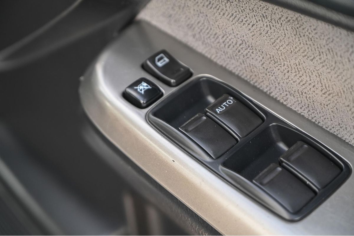 2011 Nissan Patrol ST GU 7