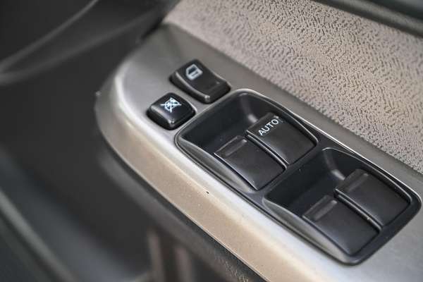 2011 Nissan Patrol ST GU 7