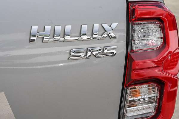 2022 Toyota Hilux SR5 GUN126R 4X4