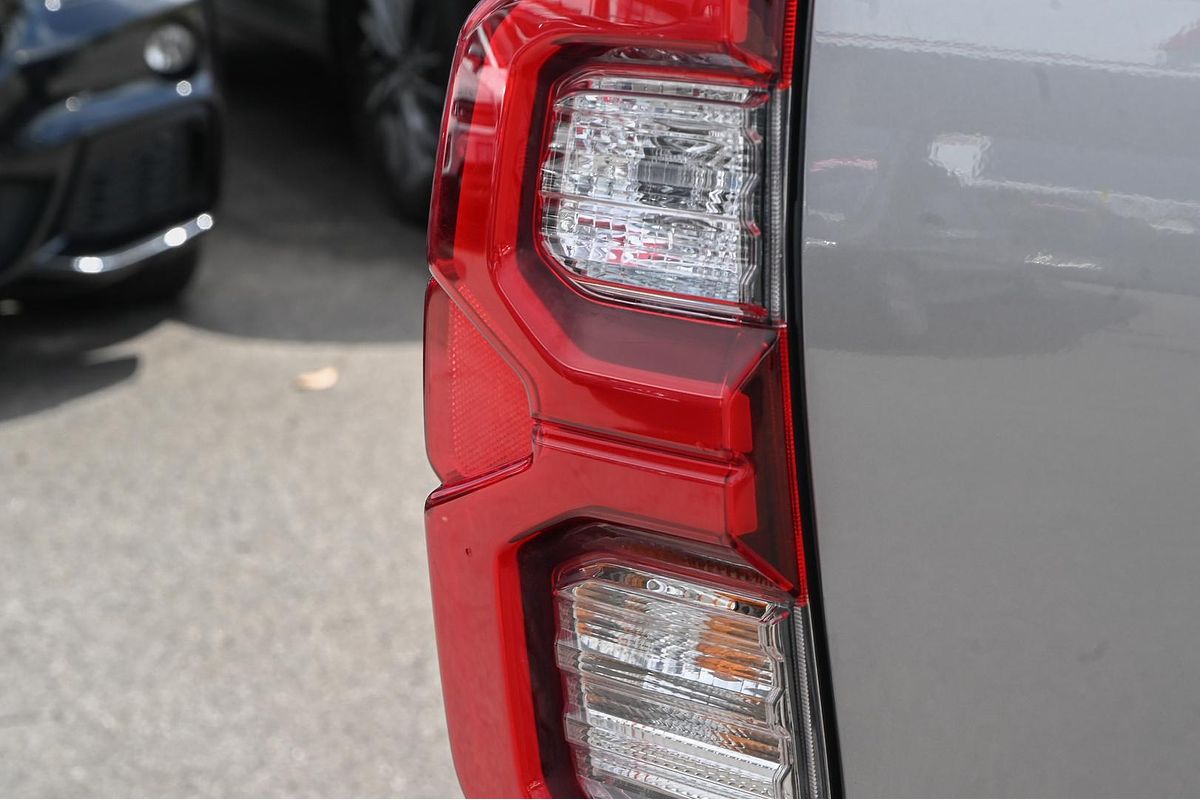 2022 Toyota Hilux SR5 GUN126R 4X4