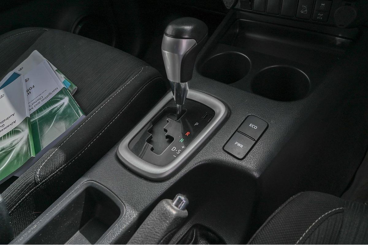 2022 Toyota Hilux SR5 GUN126R 4X4