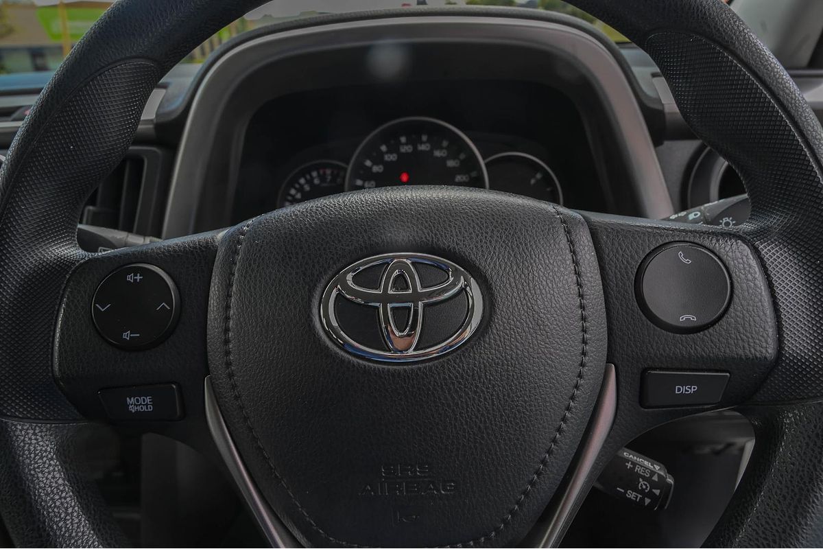 2017 Toyota RAV4 GX ASA44R