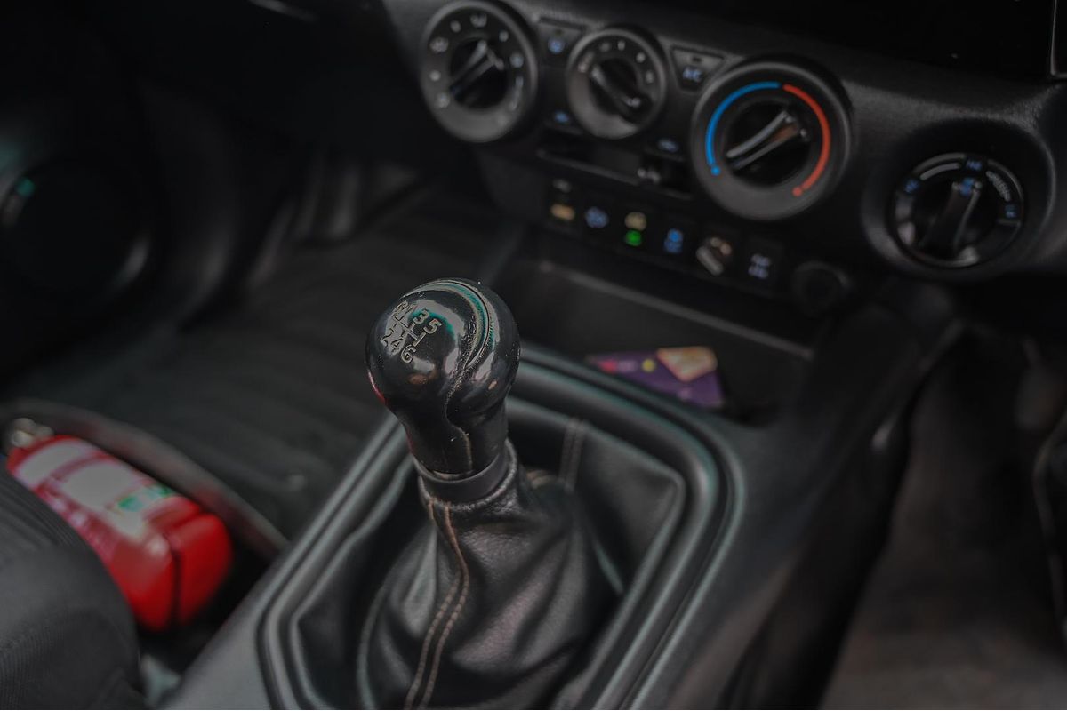 2017 Toyota Hilux SR GUN126R 4X4