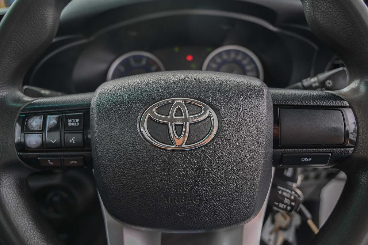 2017 Toyota Hilux SR GUN126R 4X4