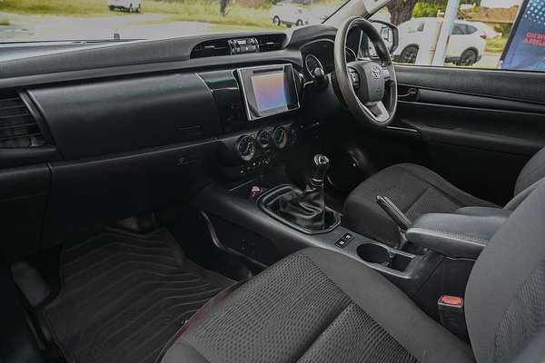 2017 Toyota Hilux SR GUN126R 4X4