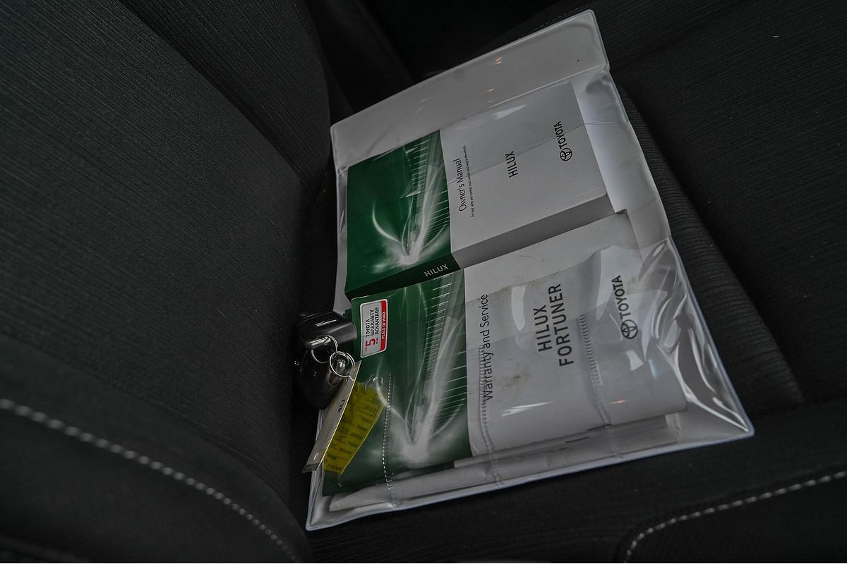 2021 Toyota Hilux SR GUN126R 4X4