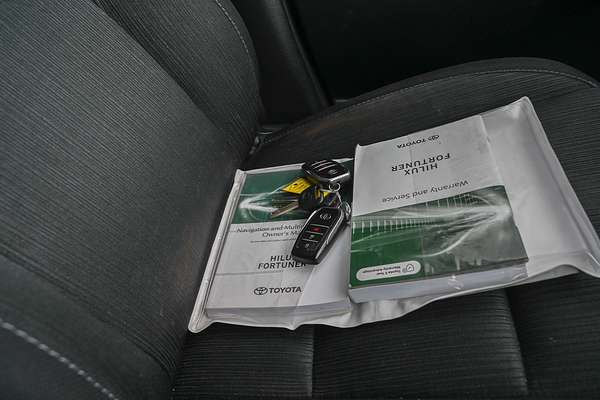 2022 Toyota Hilux SR5 GUN126R 4X4