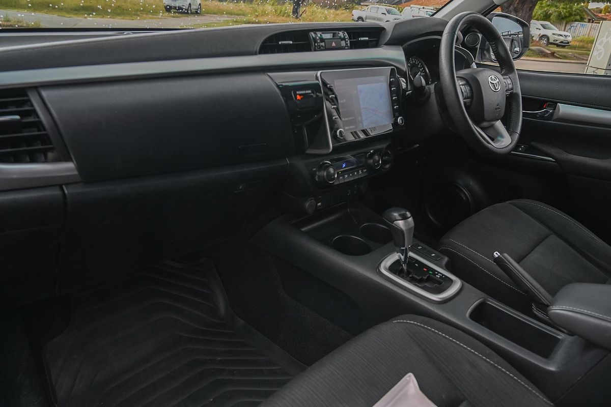 2022 Toyota Hilux SR5 GUN126R 4X4