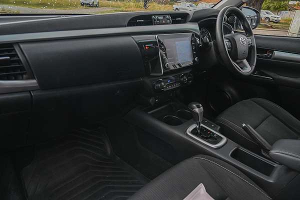 2022 Toyota Hilux SR5 GUN126R 4X4