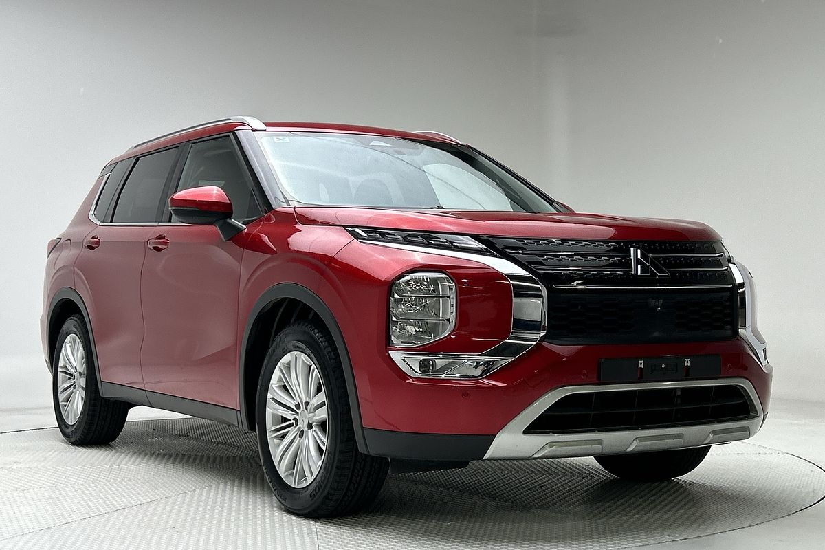 2023 Mitsubishi Outlander LS ZM