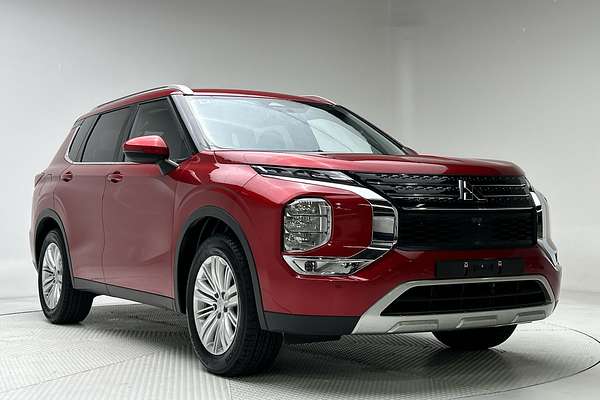 2023 Mitsubishi Outlander LS ZM
