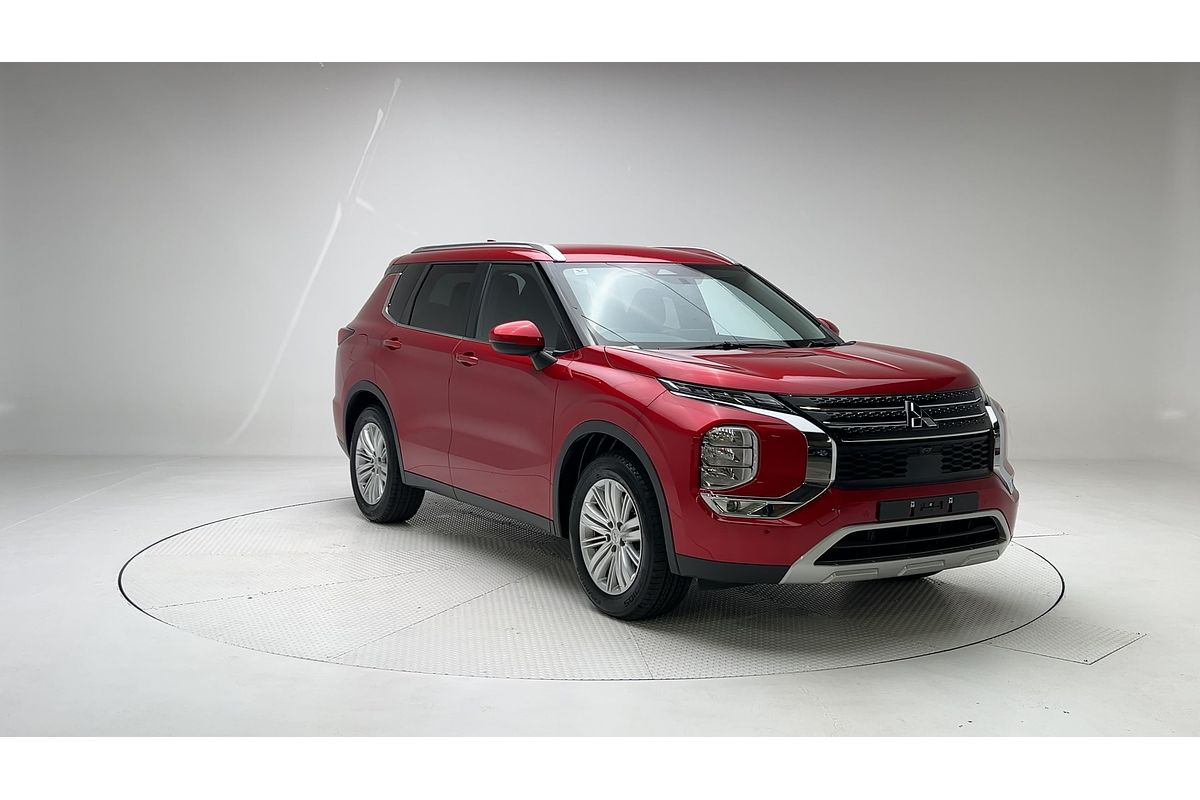 2023 Mitsubishi Outlander LS ZM