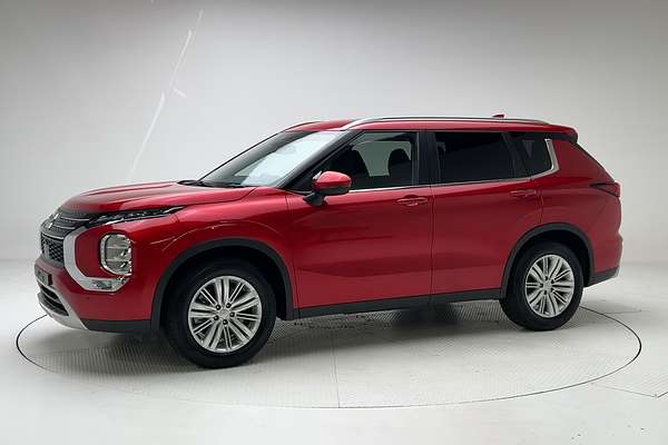 2023 Mitsubishi Outlander LS ZM