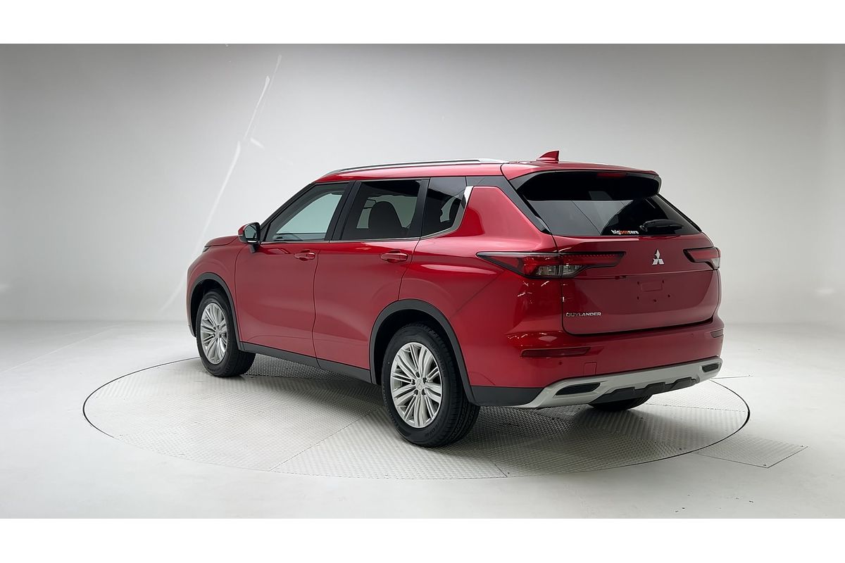 2023 Mitsubishi Outlander LS ZM