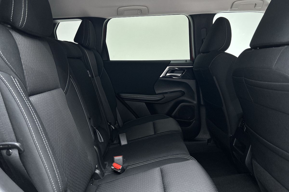 2023 Mitsubishi Outlander LS ZM
